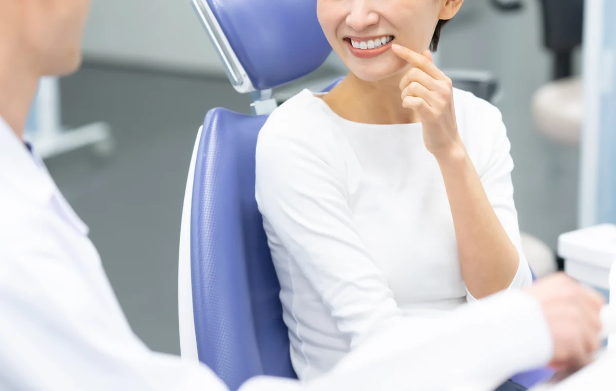 診療内容について歯科医師へ相談する患者様